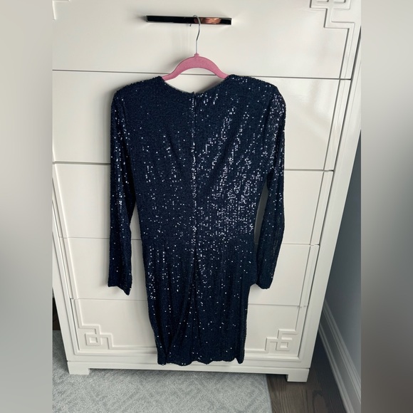 New with tags!! Parker sequin dress size 8 - Picture 2 of 3